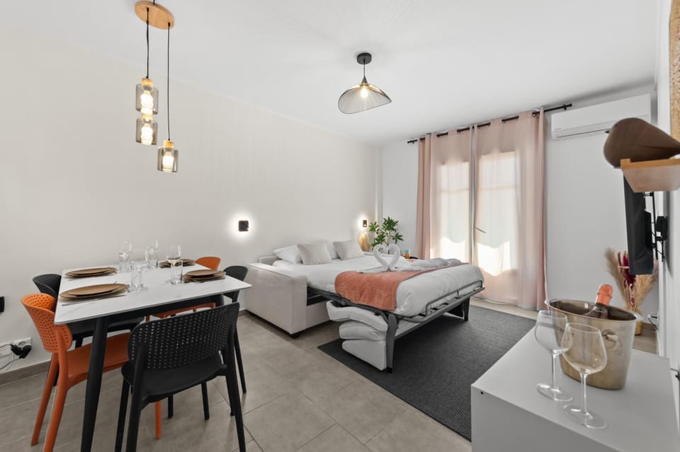 Séjour moderne à deux pas de la plage Apartment in Roquebrune-Cap-Martin