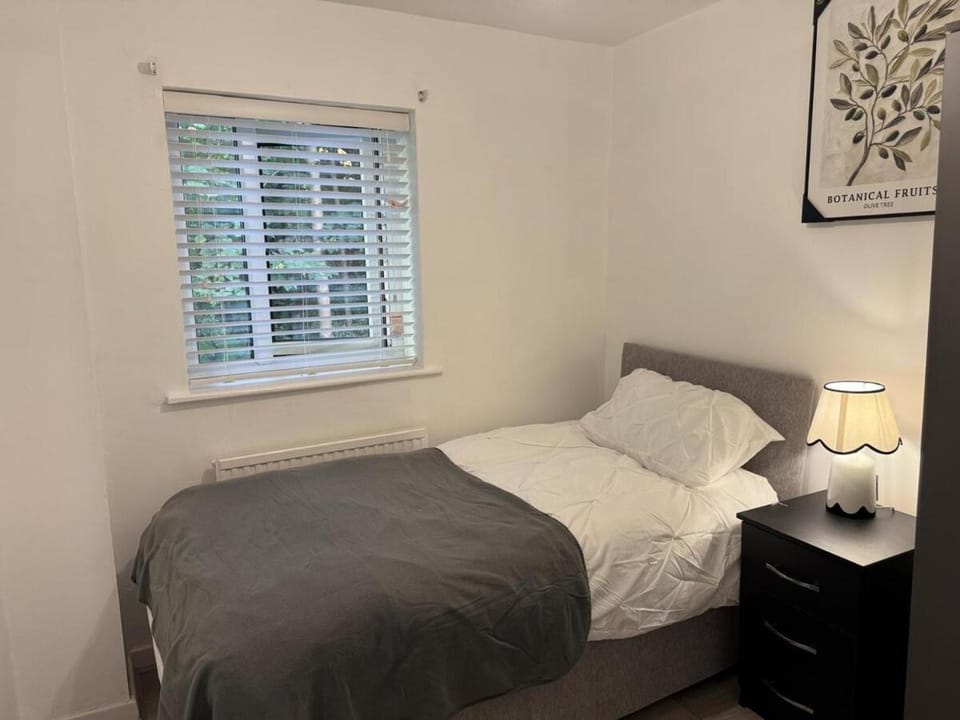 Modern 3 Bedroom House Apartment in Nottingham