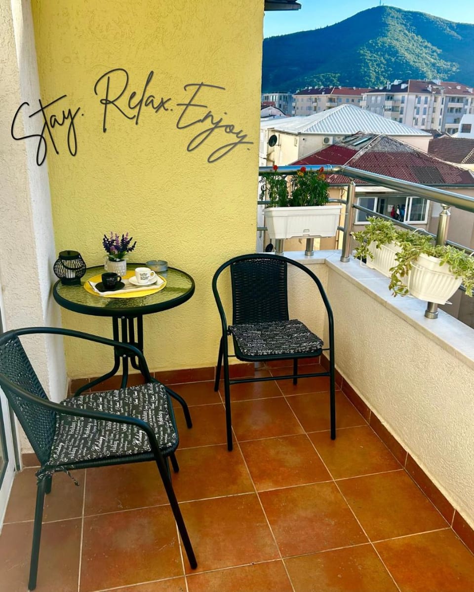 Apartment Antonija & Garage Parking Apartment in Budva