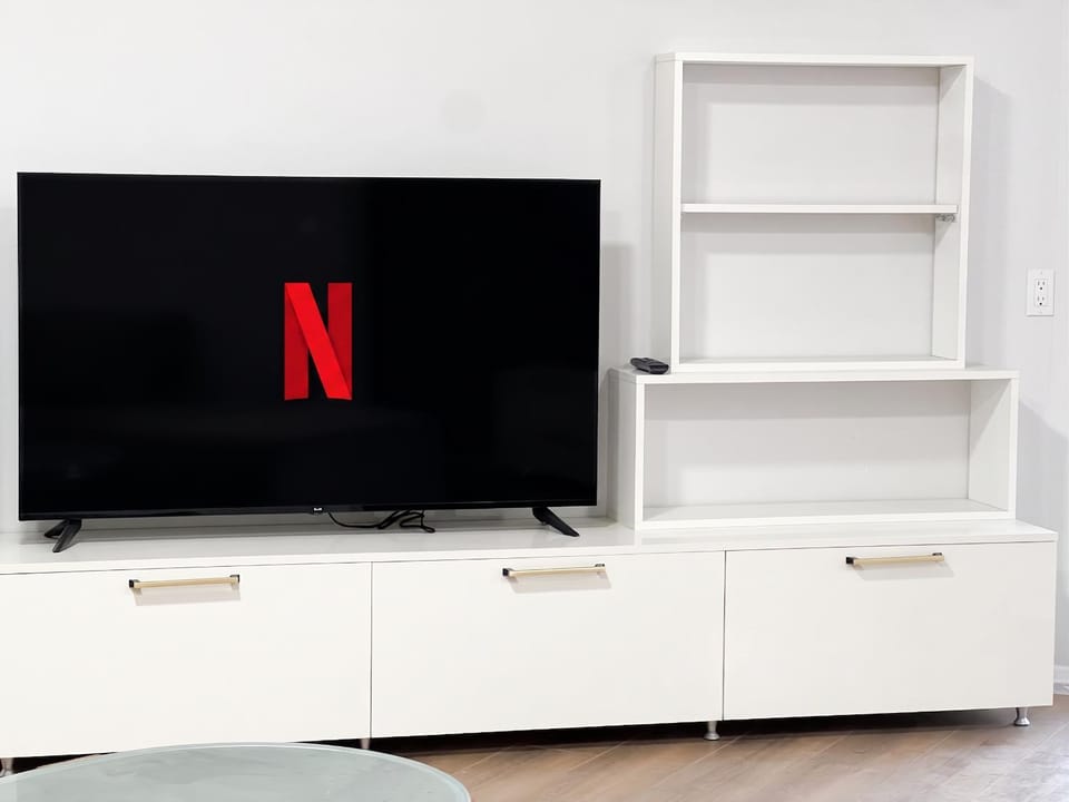 Communal lounge/ TV room, TV and multimedia, Evening entertainment