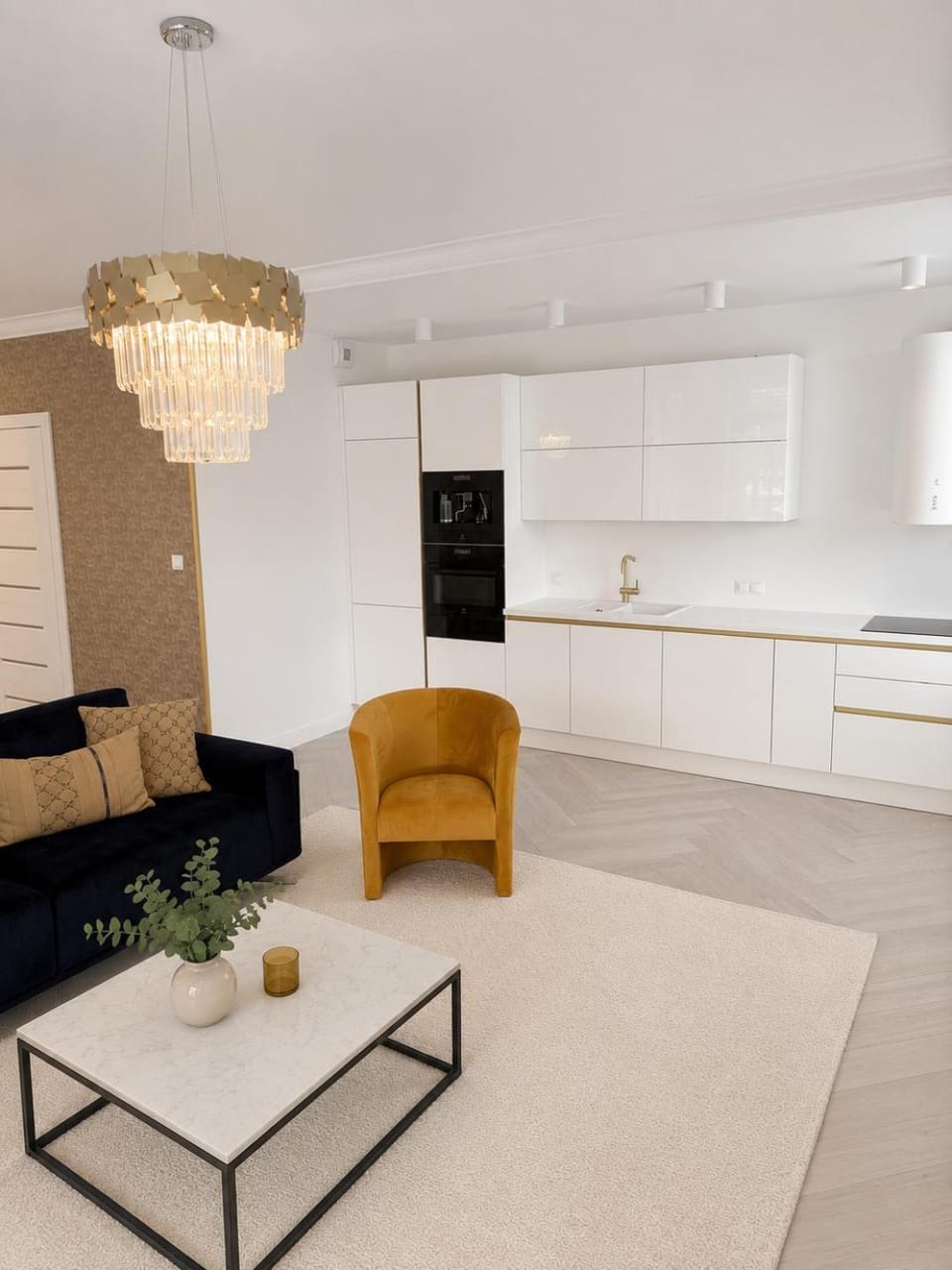 Kitchen or kitchenette, Living room, Seating area