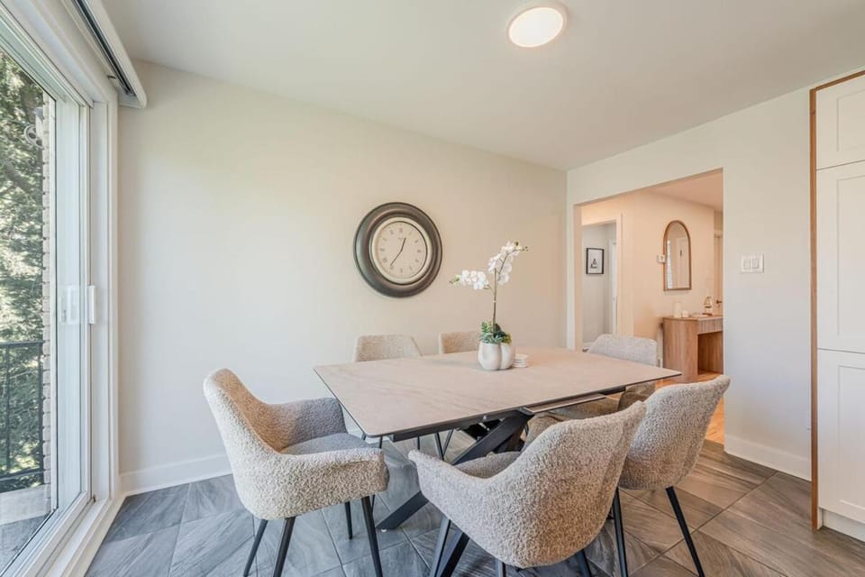 Maison Robin Apartment in Laval