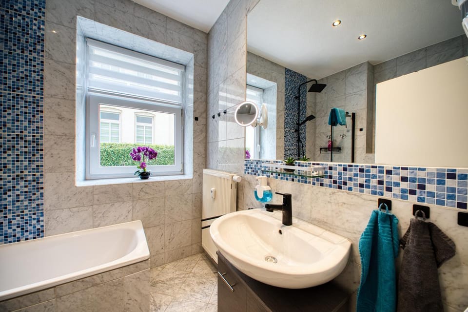 Bathroom, Bath