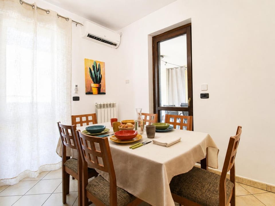 Dining area, air conditioner