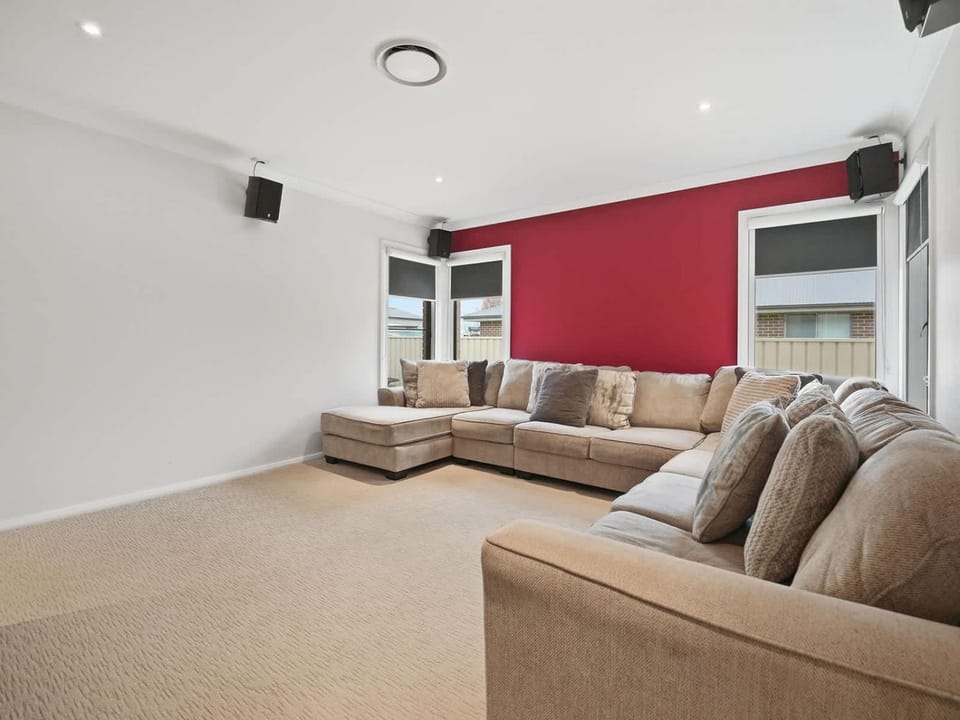 TV and multimedia, Living room, Seating area