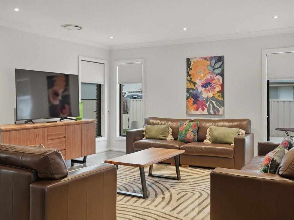 Communal lounge/ TV room, Living room