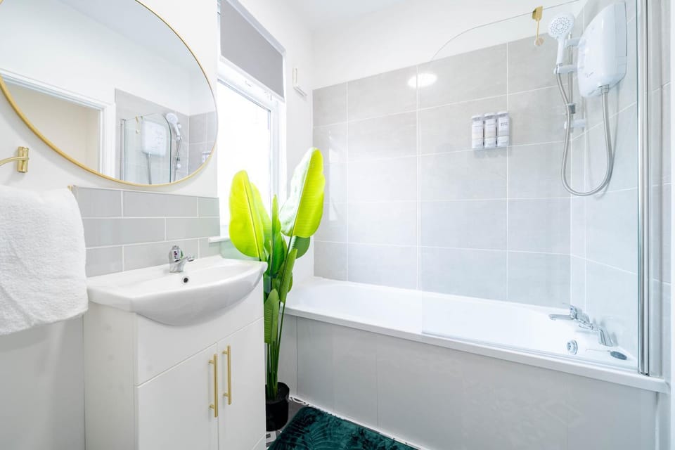 Liverpool Dockside House with free Parking House in Liverpool