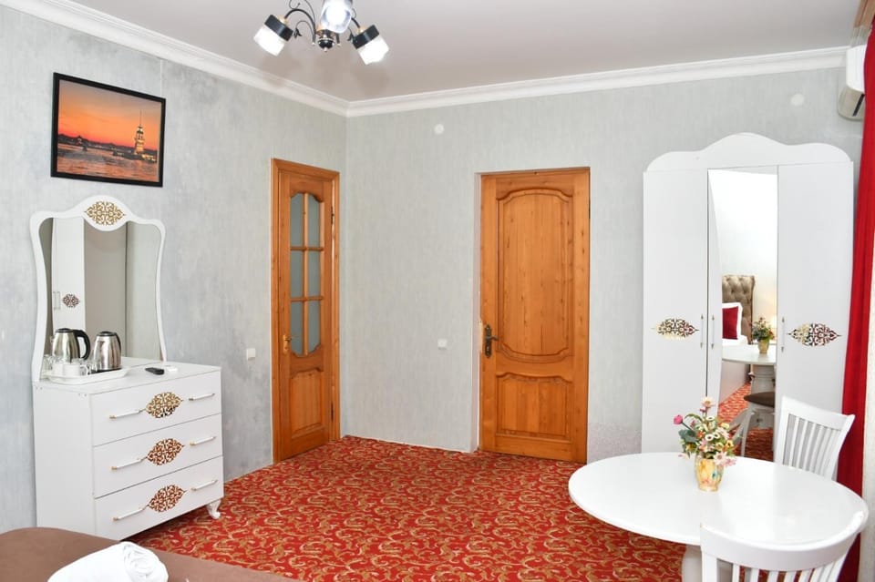 Photo of the whole room, wardrobe