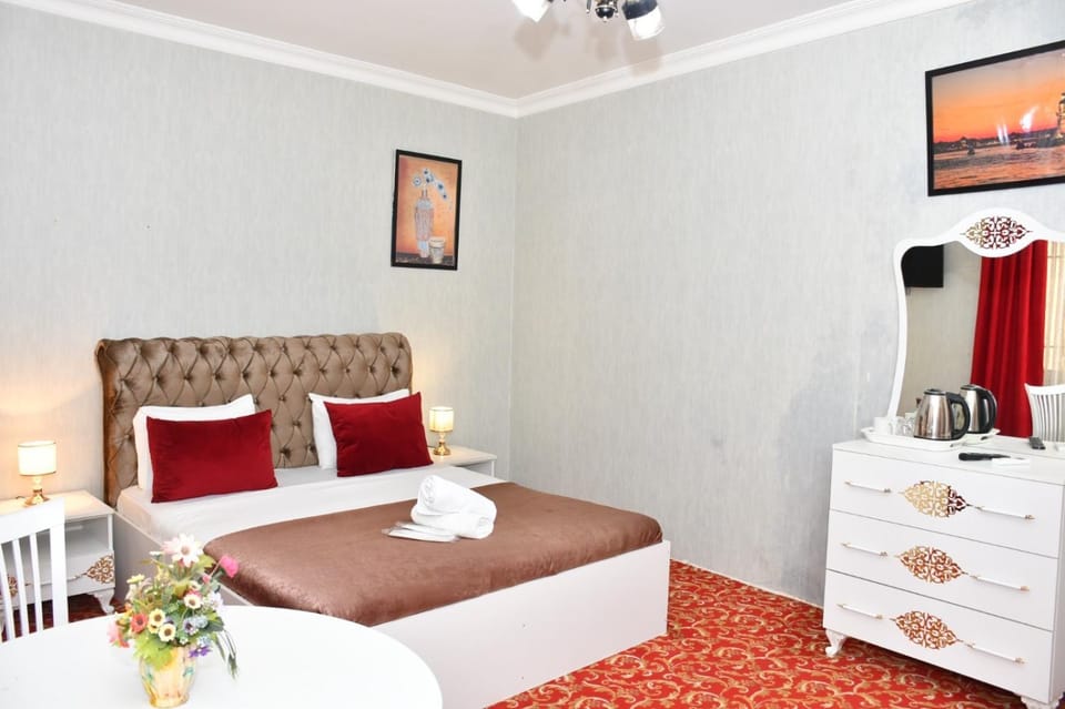 Bed, Photo of the whole room