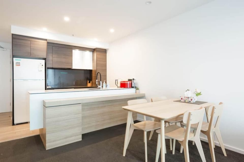 Modern 2B near Canberra Centre Apartment in Canberra