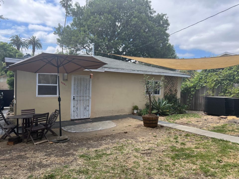 Inglewood Oasis Casita House in Inglewood