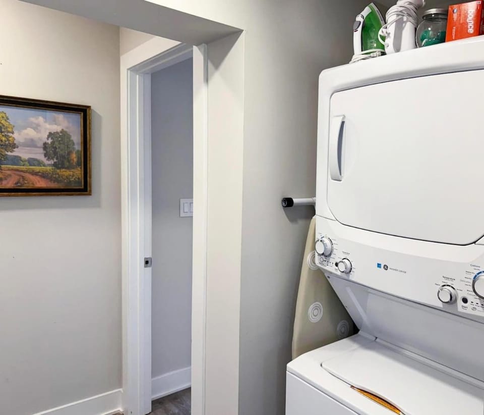 1500 Sq ft Space 2 Bed 2 Bath Large Kitchen Apartment in West Conshohocken