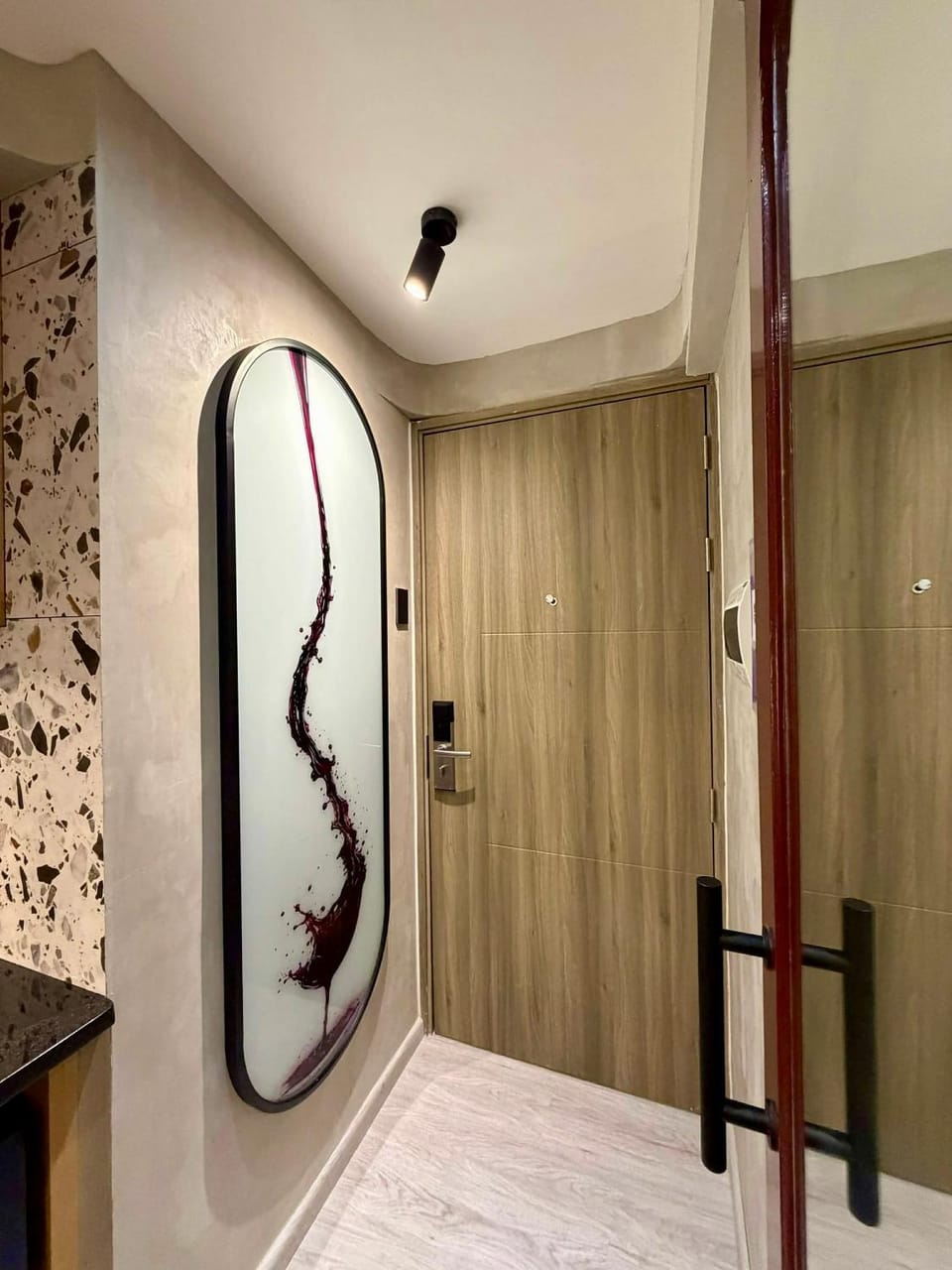 Modern End Unit in Edsa Mandaluyong Apartment hotel in Mandaluyong