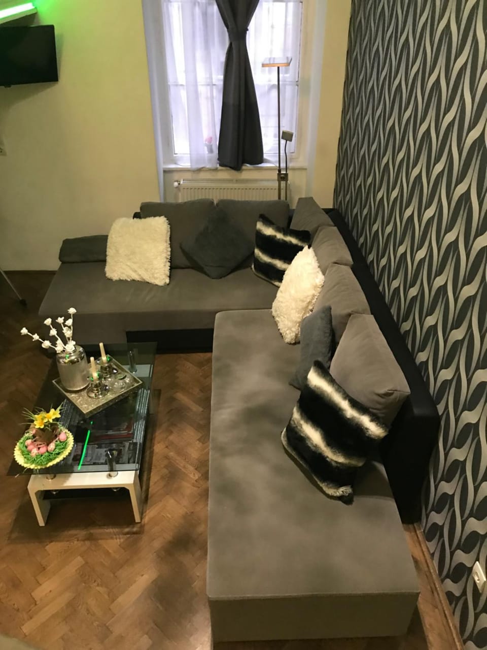 Living room, Seating area