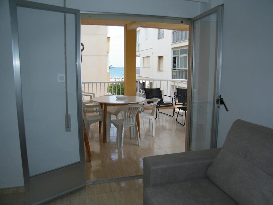 Playa de Gandía 3 dormitorios Primera línea posterior con parking Exclusivo familias - ES-314-42 Apartment in Safor