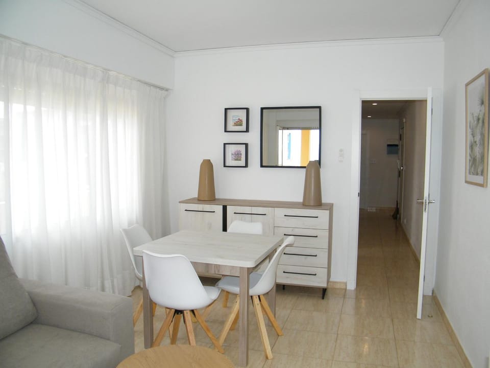 Playa de Gandía 3 dormitorios Primera línea posterior con parking Exclusivo familias - ES-314-42 Apartment in Safor