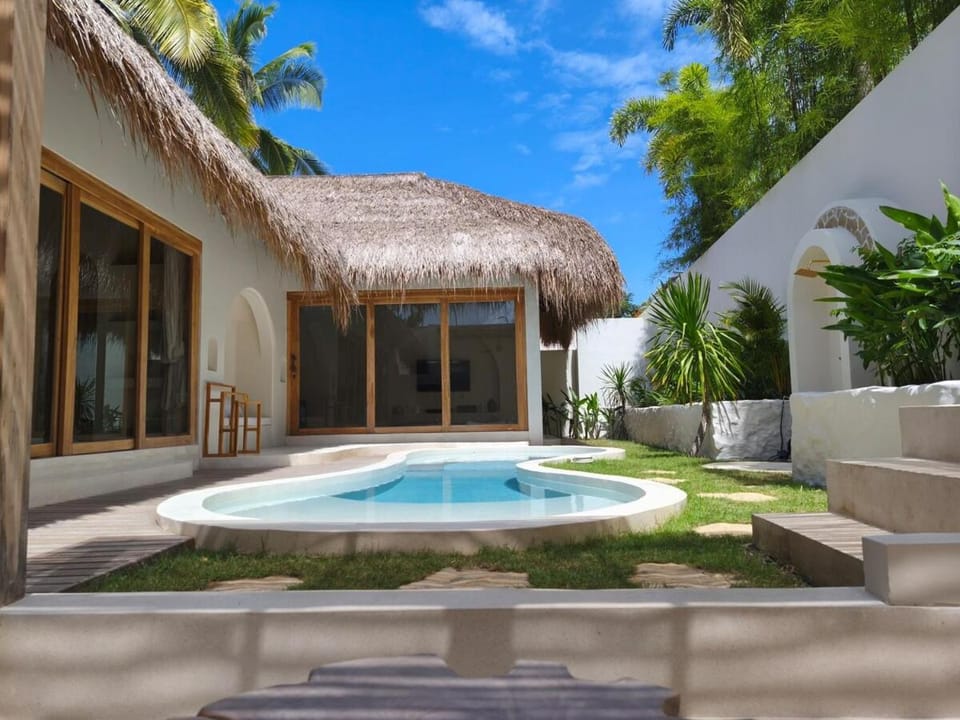 Villa Vanilla, 2Bed, Kuta Central - please read ad Villa in Pujut