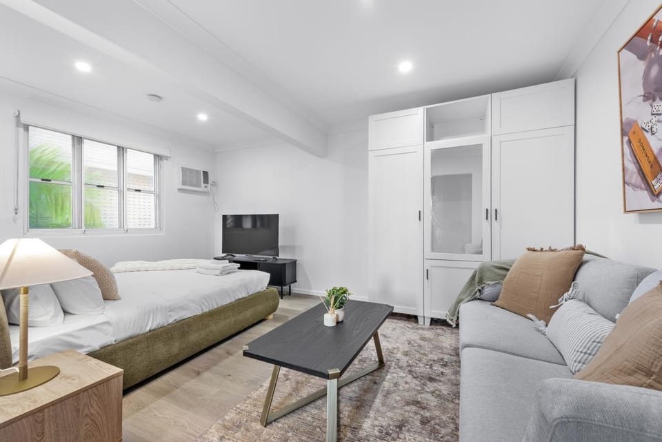Stylish CBD Studio - Short Walk to Hospitals and CBD Apartment in Brisbane City