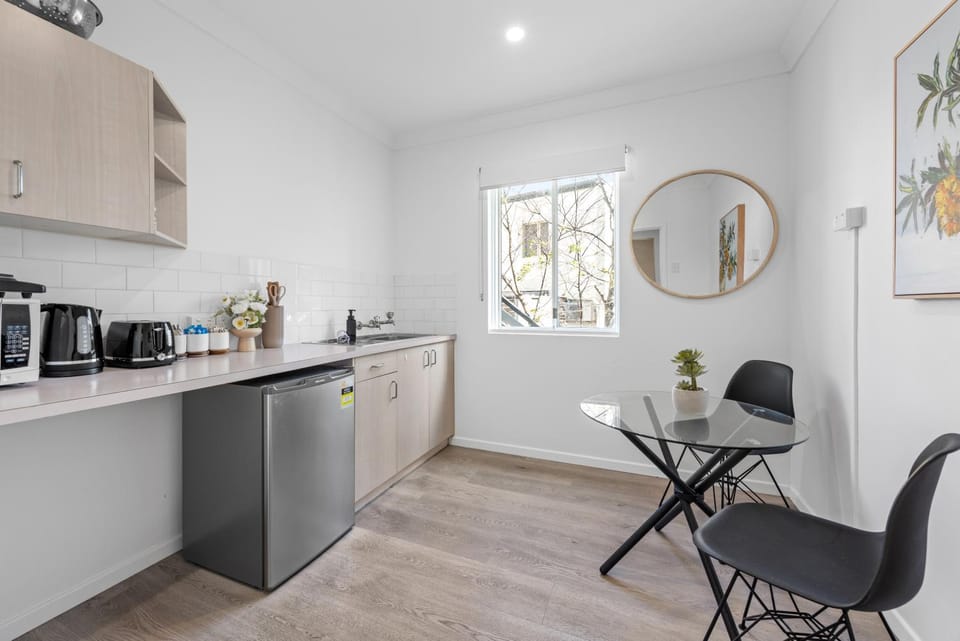 Stylish CBD Studio - Short Walk to Hospitals and CBD Apartment in Brisbane City