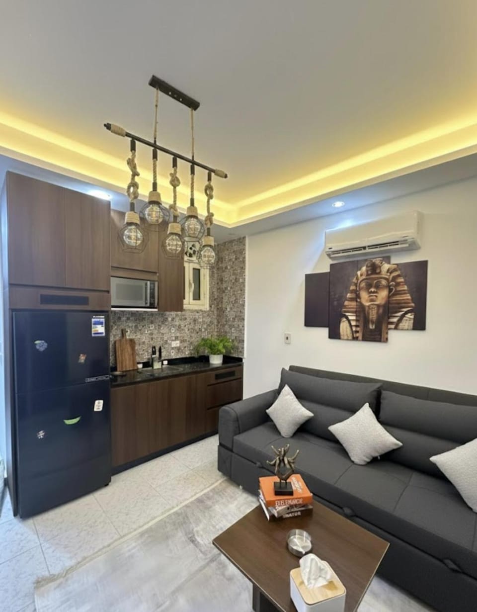 1-BR Pool, Beach, Central, Museum, Airport, WIFI Apartment in Hurghada