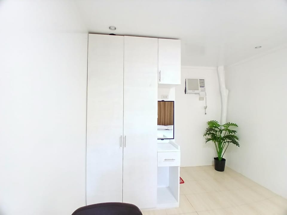 wardrobe, air conditioner