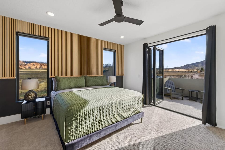 Modern Luxury Moab at Copper View House in Spanish Valley