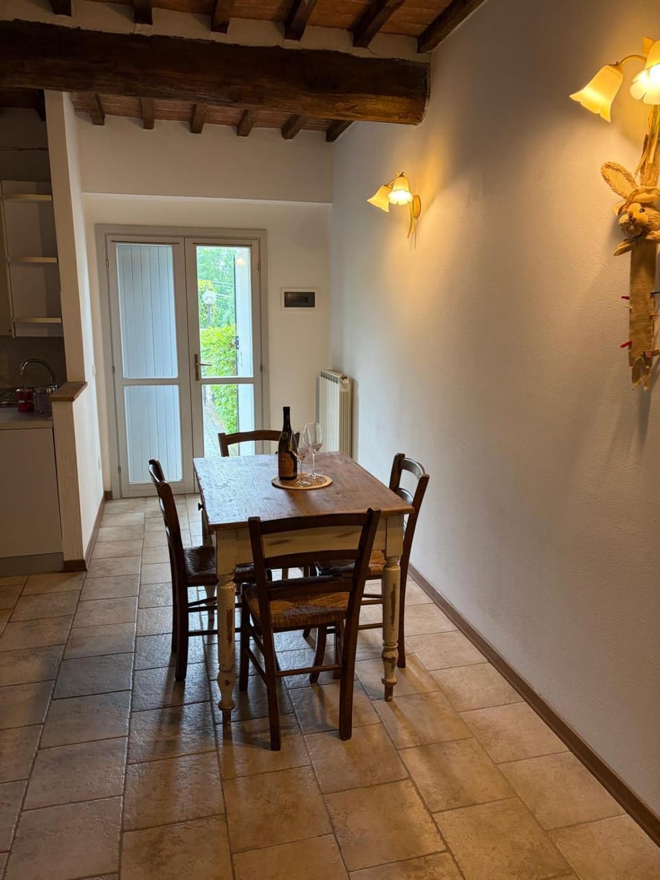 Seating area, Dining area