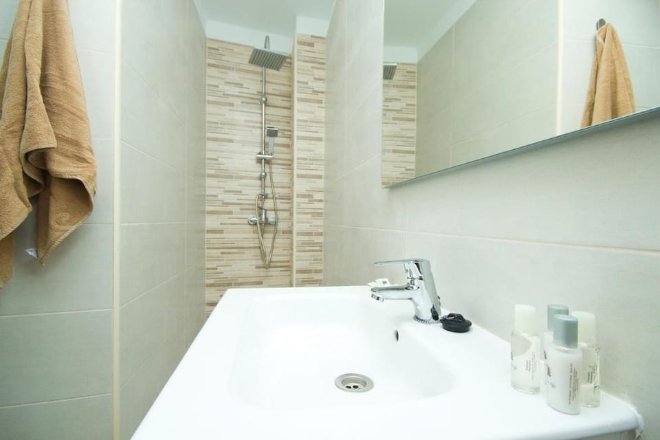 Atlantic Breeze - By AZ Rentals Apartment in Puerto del Carmen