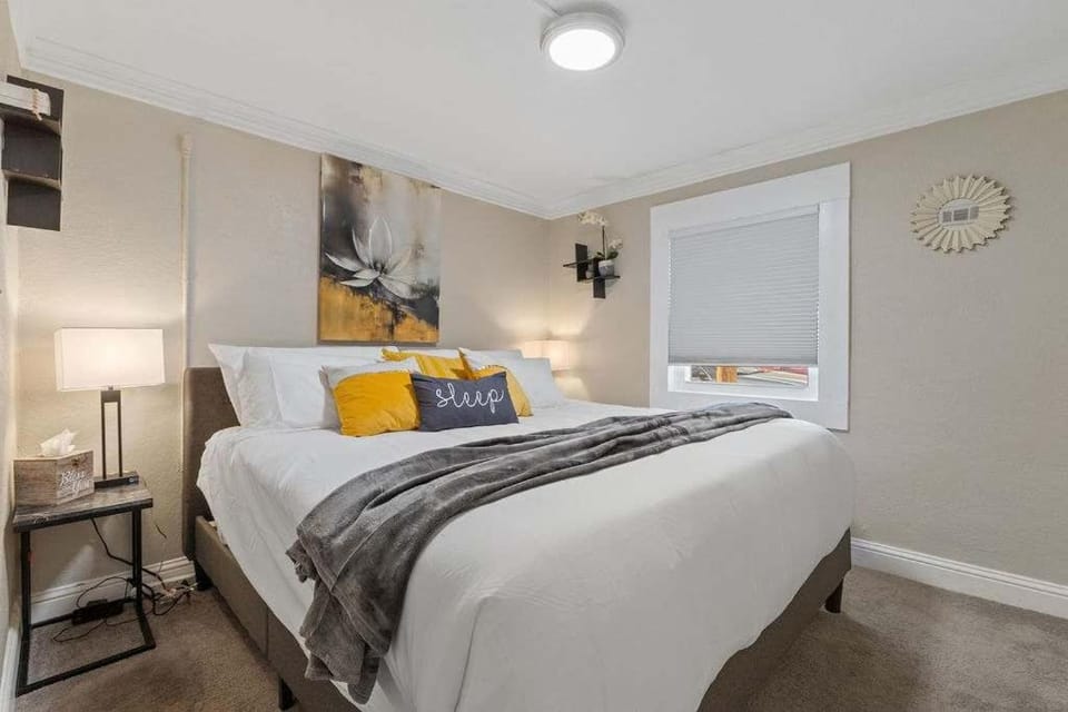 Family friendly in Downtown Littleton Apartment in Littleton