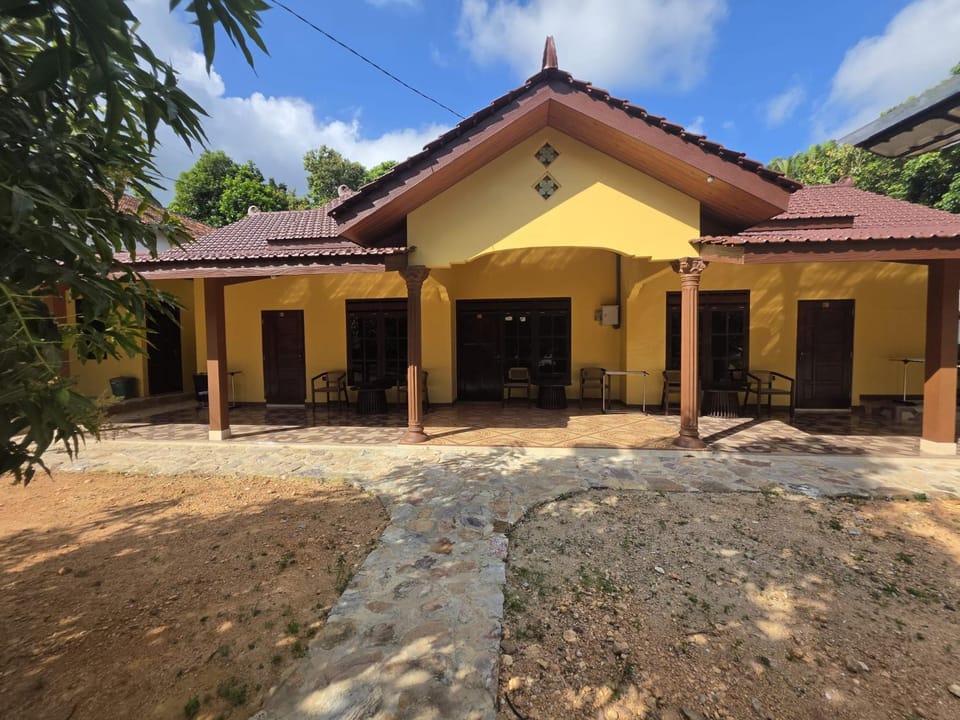 Property building, View (from property/room), Balcony/Terrace