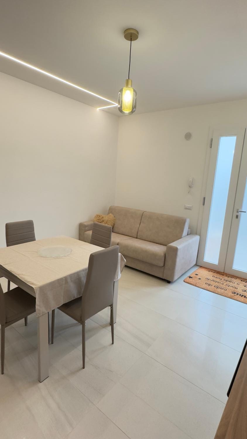 Bed, Living room, Dining area