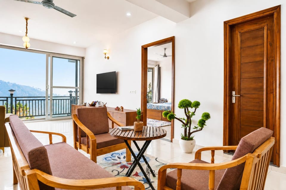 Alaya Stays Mist & Manor Cedar Pet-friendly 3-BHK Apartment with Shared Game Zone, Outdoor Seating & Scenic Views Villa in Himachal Pradesh