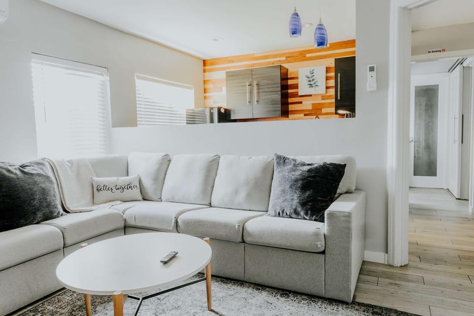 Historic Apartment Minutes to Red Rocks and Downtown Denver Apartment in Wheat Ridge