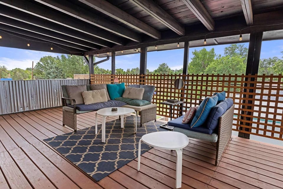Historic Apartment Minutes to Red Rocks and Downtown Denver Apartment in Wheat Ridge