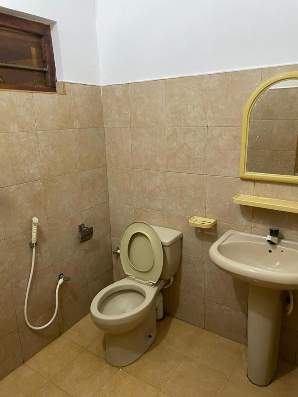 Huzaima Family Restaurant Hotel in Southern Province