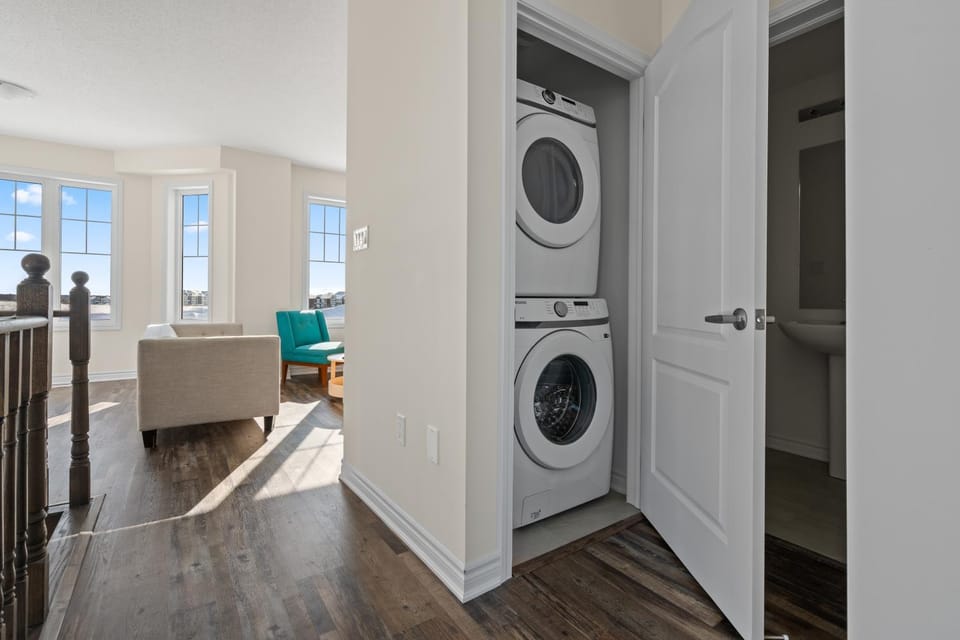 Townhouse 5 min to Wasaga Beach House in Wasaga Beach