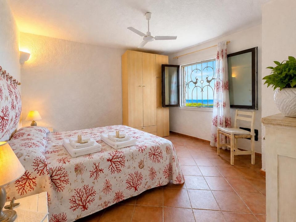 Bed, Photo of the whole room, Bedroom, Sea view