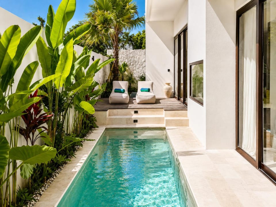 Off site, Day, Garden, Garden, Garden view, Swimming pool, Swimming pool