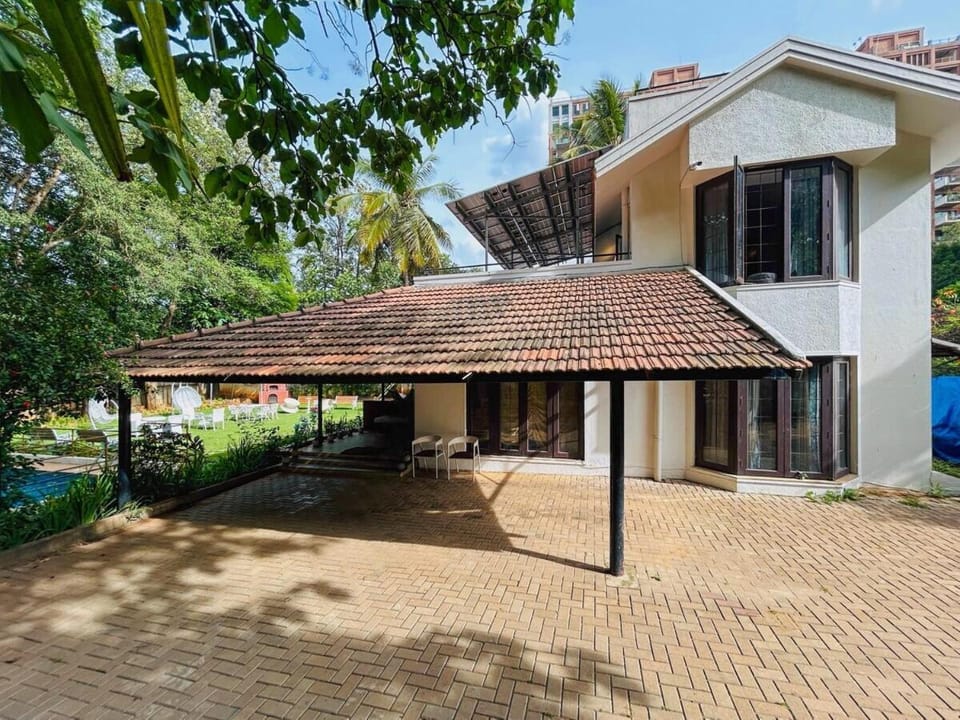 Casa Blu Spacez 4BHK Garden Villa with Pool Villa in Bengaluru