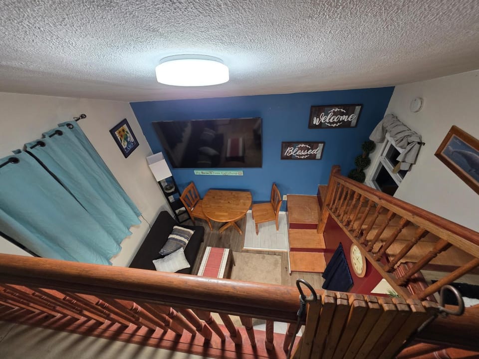 Very Low Ceiling Tiny Home Apartment in Capital District, NY, USA
