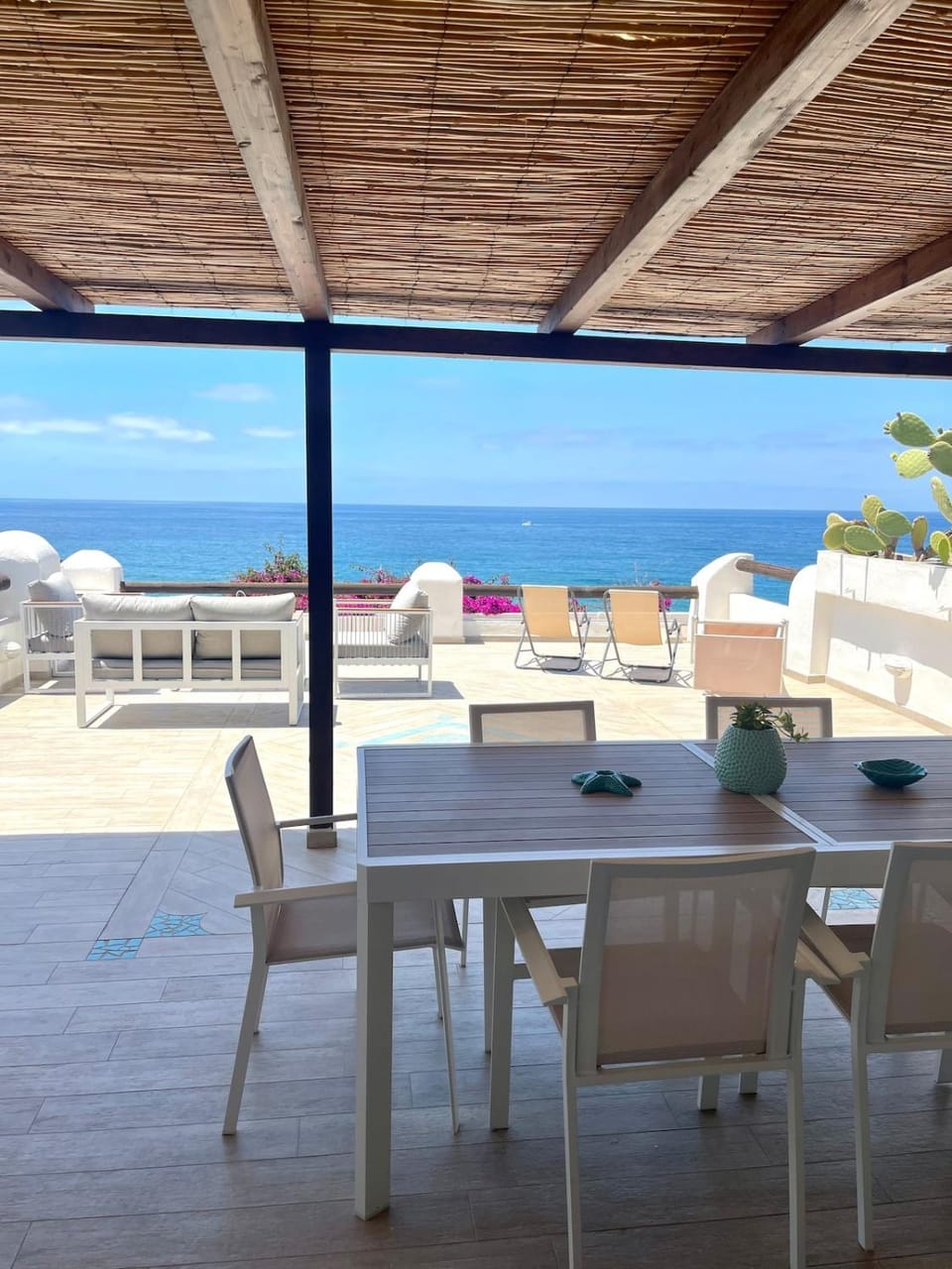 SEA VIEW APARTMENT OCEAN Elowen House in Forio