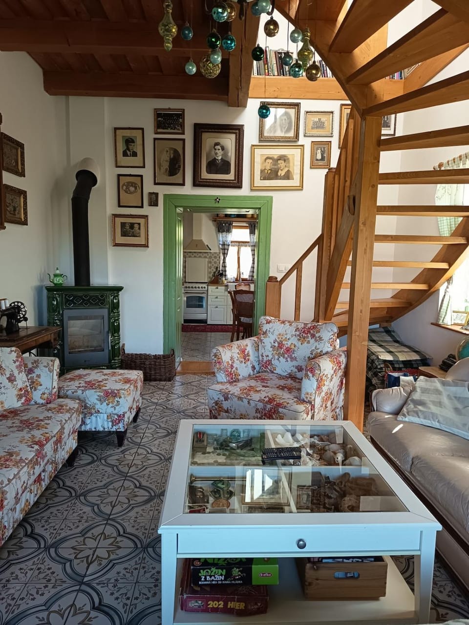 Communal lounge/ TV room