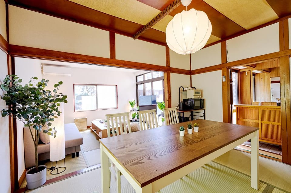 Living room, Dining area