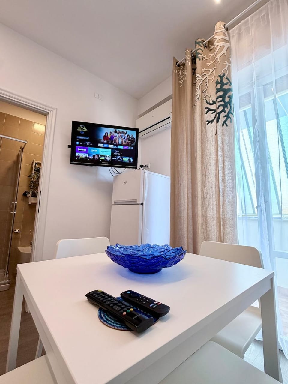 Communal lounge/ TV room, TV and multimedia, Dining area, Evening entertainment