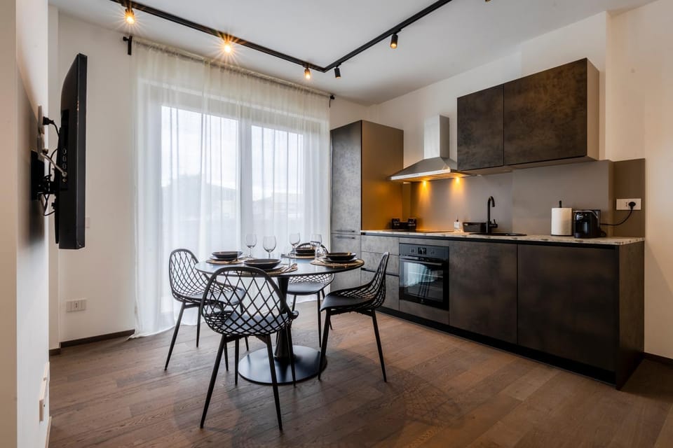 TV and multimedia, stove, kitchen