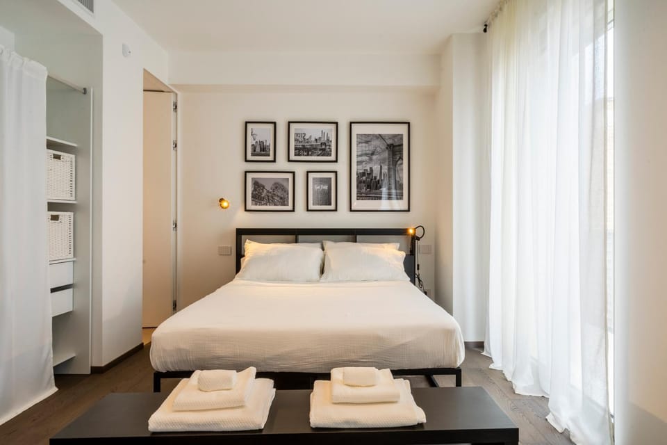 Bed, Bedroom, locker