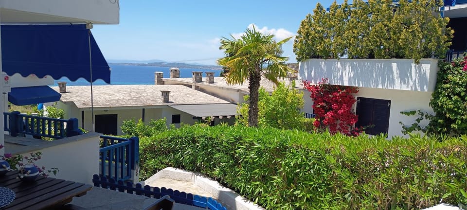 Day, Natural landscape, Garden, View (from property/room), Balcony/Terrace, Garden view, Sea view