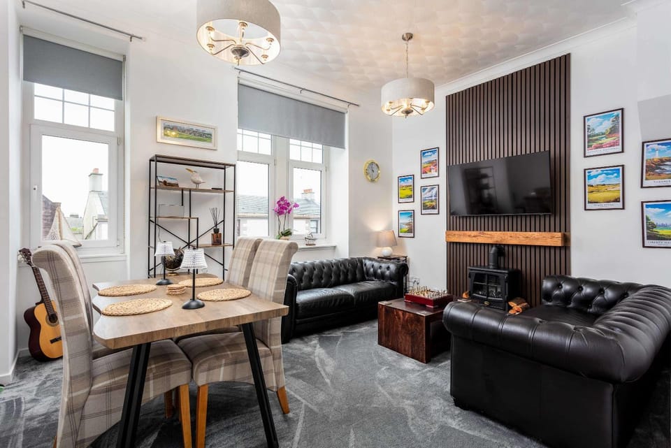 TV and multimedia, Living room, Seating area