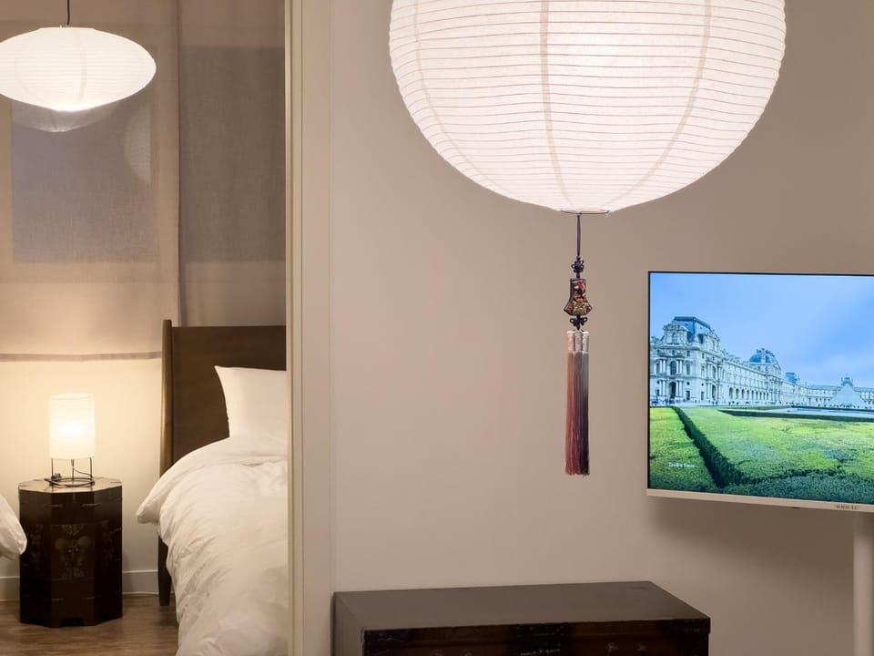 Communal lounge/ TV room, Bed, TV and multimedia