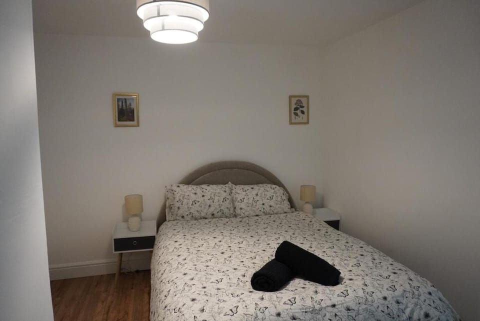 Garden flat seafront Hastings Apartment in Hastings